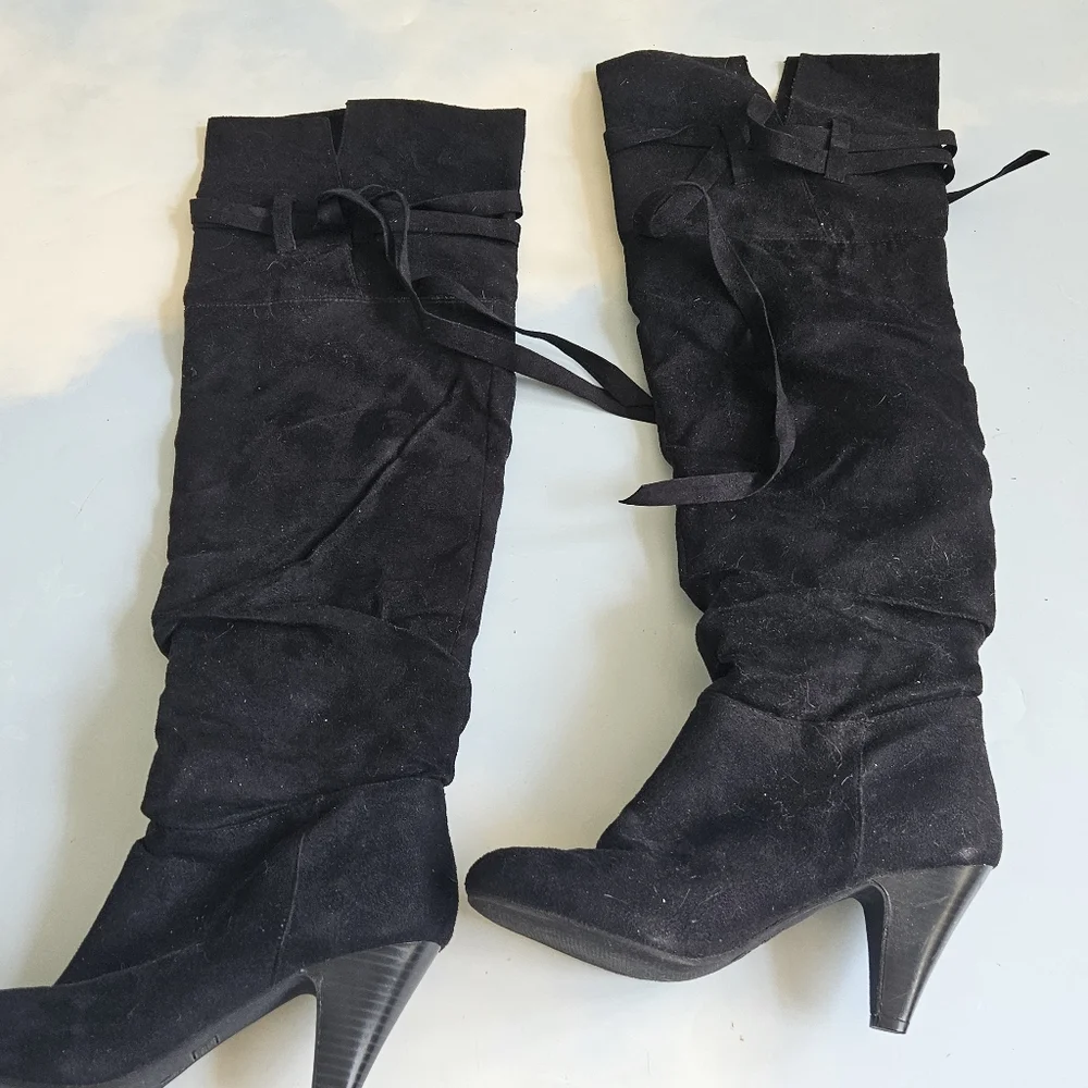Classic Black Knee-High Boots Stylish Comfortable Knee Highs